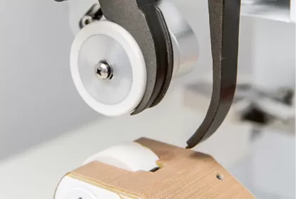 Ultrasonic Edge Cutting and Glue Setting Machine